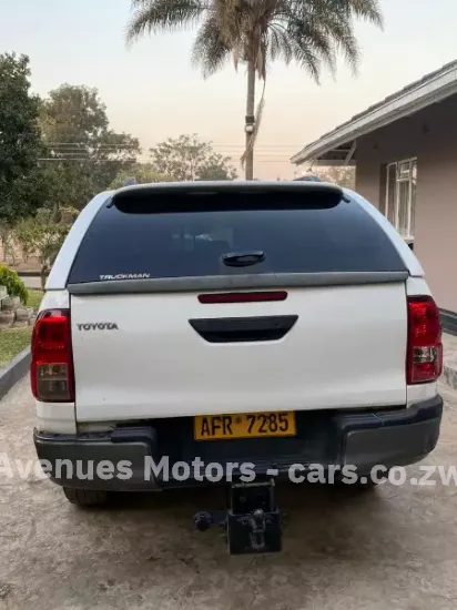 Picture of Toyota Hilux 2016