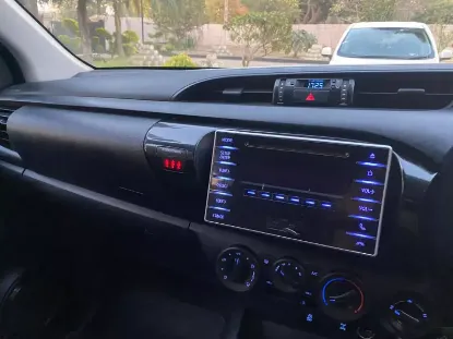 Picture of Toyota Hilux 2016