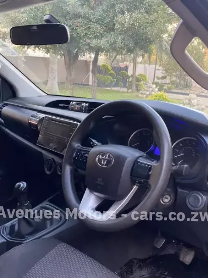 Picture of Toyota Hilux 2016