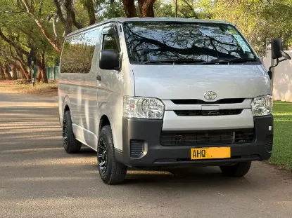 Picture of Toyota Regius 2018