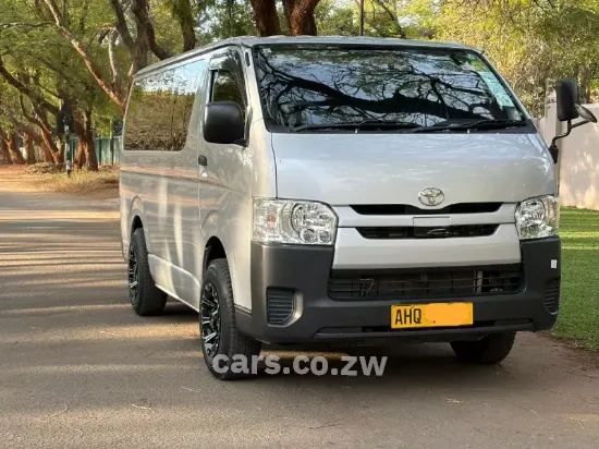 Picture of Toyota Regius 2018