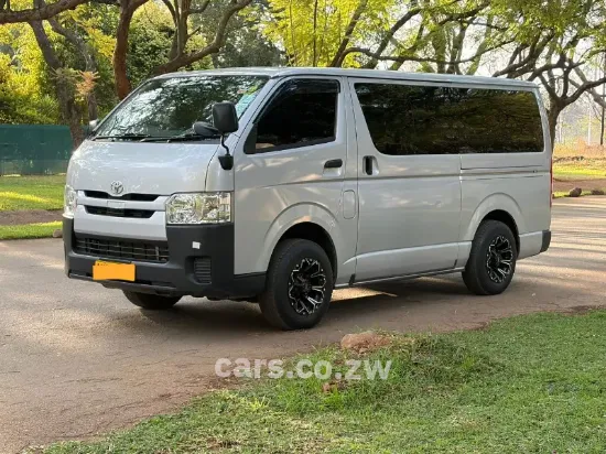 Picture of Toyota Regius 2018