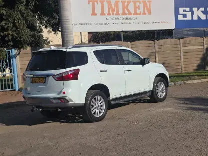 Picture of Isuzu Mu-X 2018