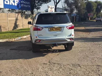 Picture of Isuzu Mu-X 2018