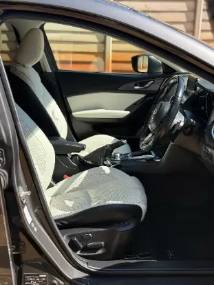 Picture of Mazda Axela 2017