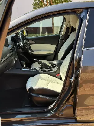 Picture of Mazda Axela 2017