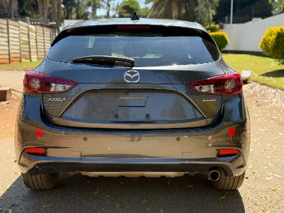 Picture of Mazda Axela 2017