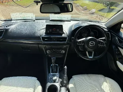 Picture of Mazda Axela 2017