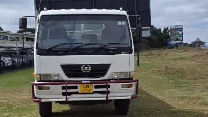 Picture of Nissan 2012