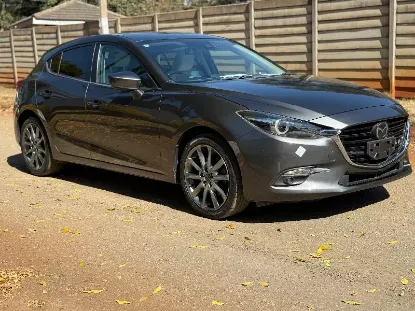Picture of Mazda Axela 2017