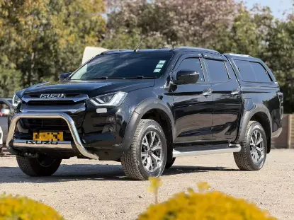 Picture of Isuzu KB300 2022