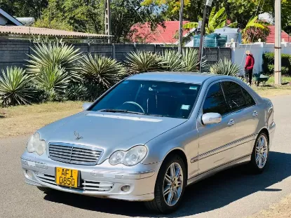 Picture of Mercedes Benz C-Class 2004