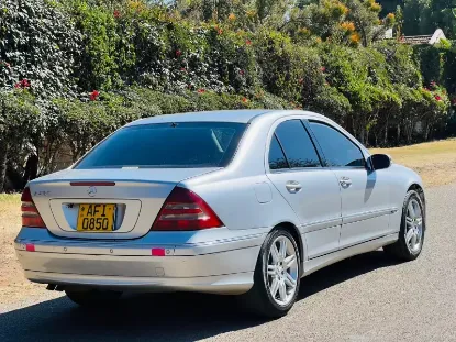 Picture of Mercedes Benz C-Class 2004