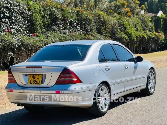 Picture of Mercedes Benz C-Class 2004