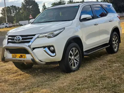 Picture of Toyota Fortuner 2017