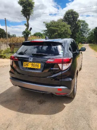 Picture of Hybrid Mid SUVs: Honda Vezel