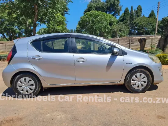 Picture of Fuel Savers (Hybrid): Toyota Aqua