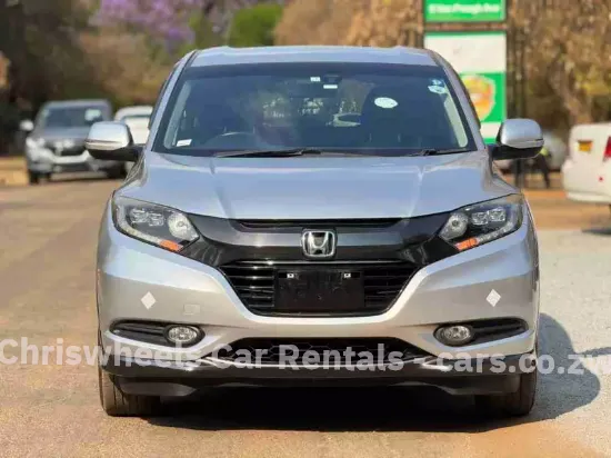 Picture of Hybrid Mid SUVs: Honda Vezel, Toyota CHR, Nissan Xtrail T32