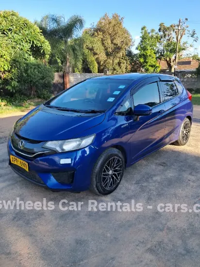 Picture of Hybrid Hatchbacks: Honda Fit Hybrid GP5