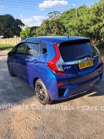 Picture of Hybrid Hatchbacks: Honda Fit Hybrid GP5