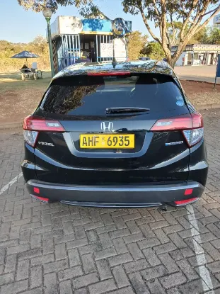 Picture of Hybrid Mid SUVs: Honda Vezel