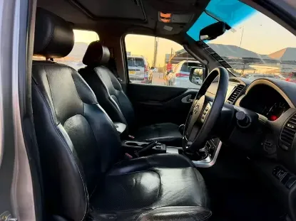 Picture of Nissan Pathfinder 2005