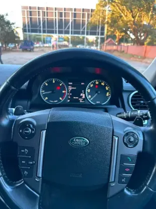 Picture of Land Rover Discovery 2014
