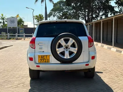 Picture of Toyota Rav4 2005