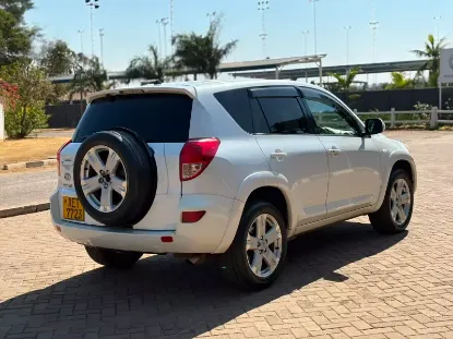 Picture of Toyota Rav4 2005