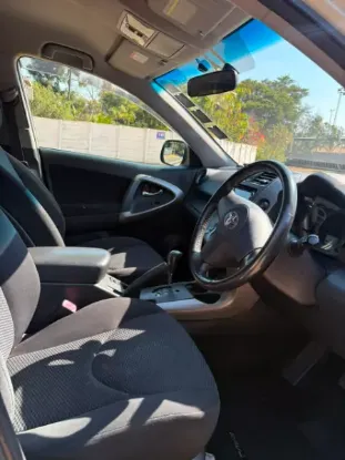 Picture of Toyota Rav4 2005