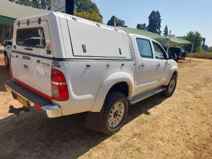 Picture of Toyota Hilux 2013
