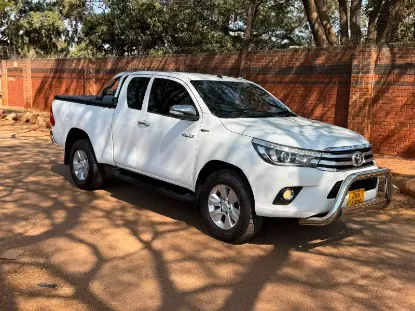 Picture of Toyota Hilux 2016