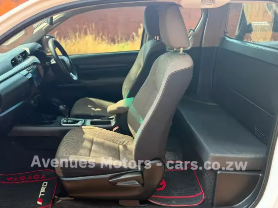 Picture of Toyota Hilux 2016