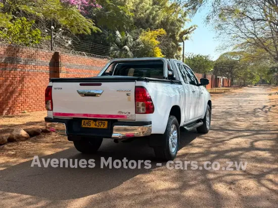 Picture of Toyota Hilux 2016