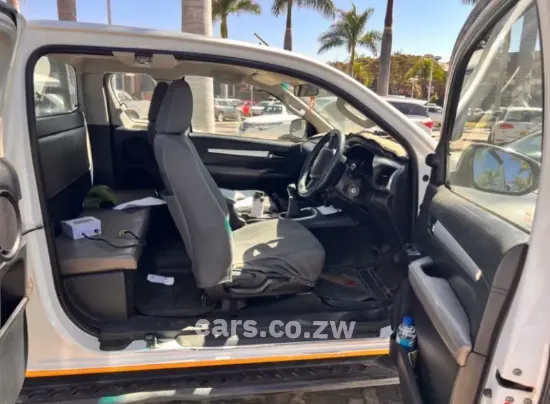 Picture of Toyota Hilux 2017