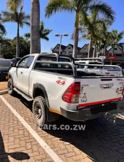 Picture of Toyota Hilux 2017