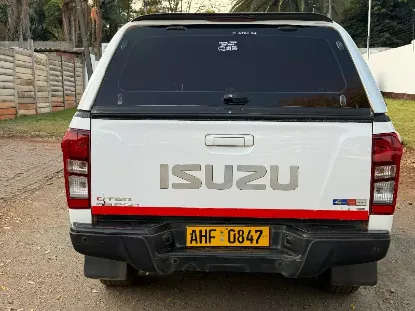 Picture of Isuzu KB 250 D-Tech 2015