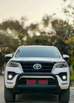 Picture of Toyota Fortuner 2021