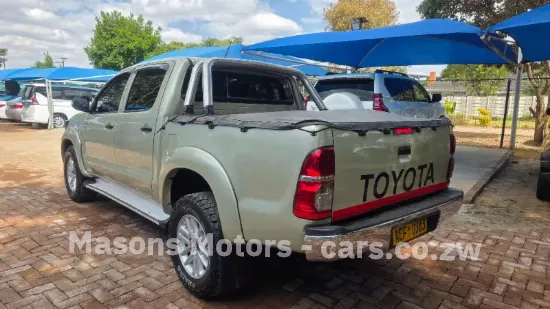 Picture of Toyota Hilux 2016