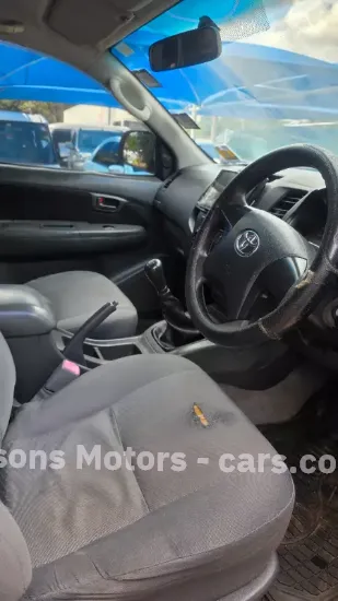 Picture of Toyota Hilux 2016