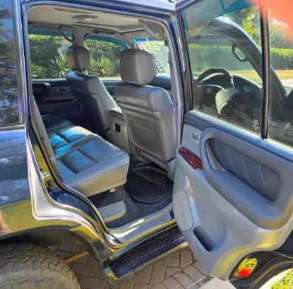 Picture of Toyota Land Cruiser 2001