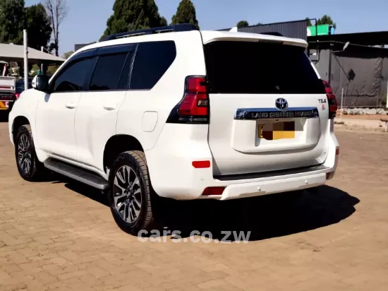 Picture of Toyota Prado 2021