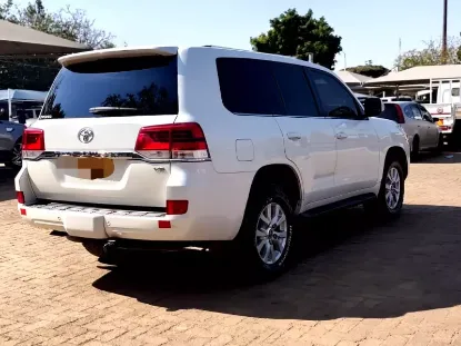 Picture of Toyota Land Cruiser 2021