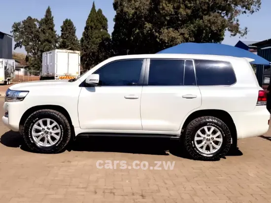Picture of Toyota Land Cruiser 2021