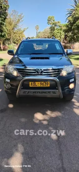 Picture of Toyota Fortuner 4x2 2015
