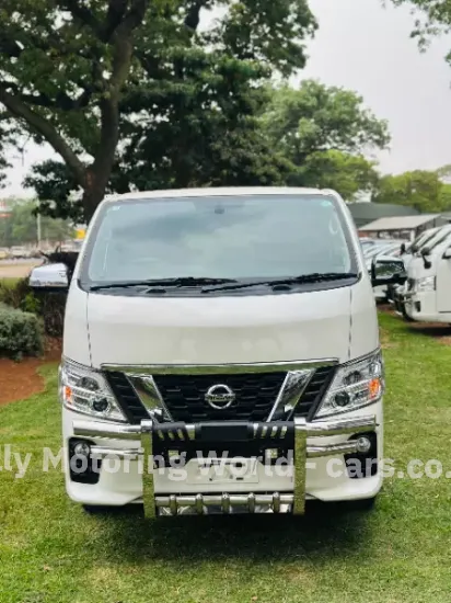 Picture of Nissan NV350 2017