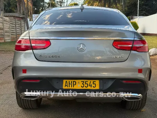 Picture of Mercedes Benz GLE 2017