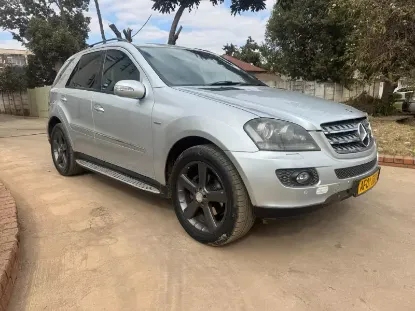 Picture of Mercedes Benz ML-Class 2008