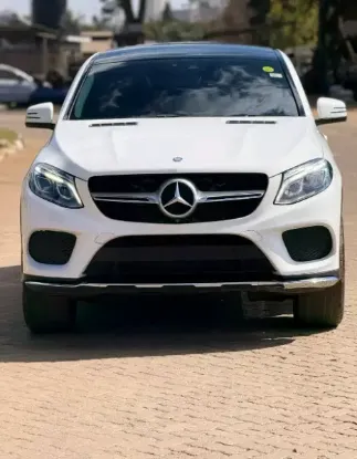 Picture of Mercedes Benz GLE 2017