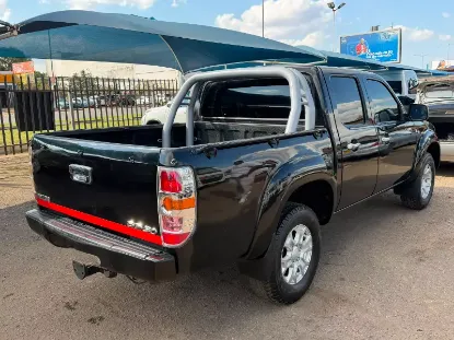 Picture of Mazda BT-50 2010